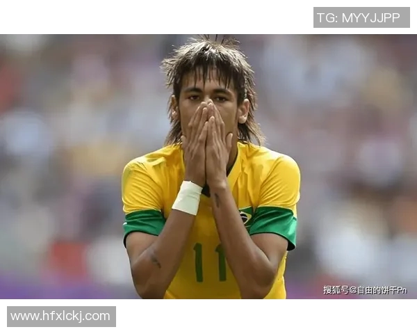 恶作剧足球明星化身老头挑战年轻球员引发热议 恶作剧足球明星化身老头挑战年轻球员引发热议