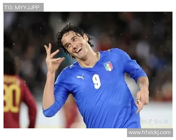 晚成足球明星的故事与成就揭秘，如何在逆境中崛起成为传奇球员