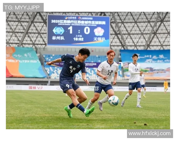 宝鸡香港足球明星赛盛大举行球迷热情高涨共庆足球盛宴 宝鸡香港足球明星赛盛大举行球迷热情高涨共庆足球盛宴