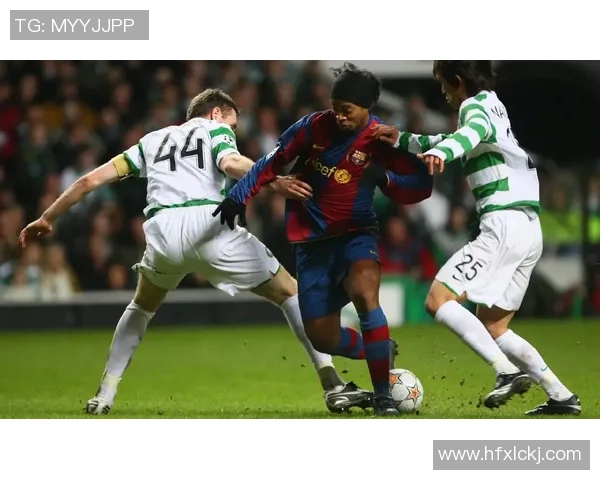 足球明星们的鞋子选择揭秘看他们如何在场上展现风采